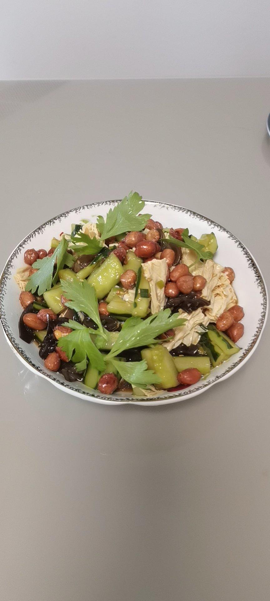 凉拌（腐竹木耳黄瓜）