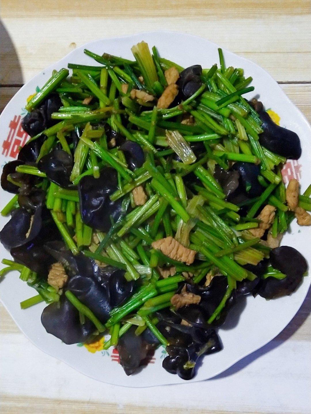 香菜炒肉丝