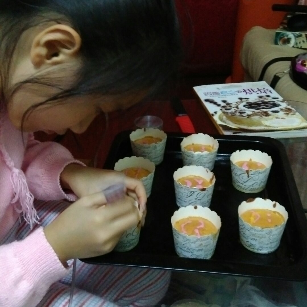 表情玛德琳蛋糕