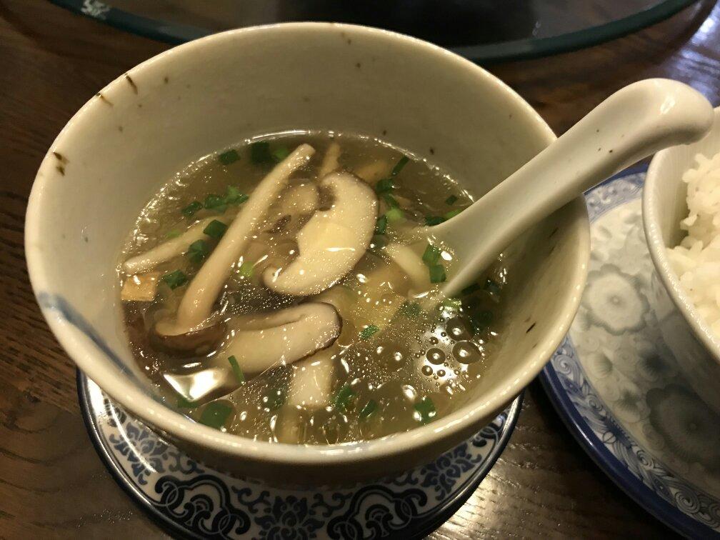 鲜掉眉毛的菌菇汤