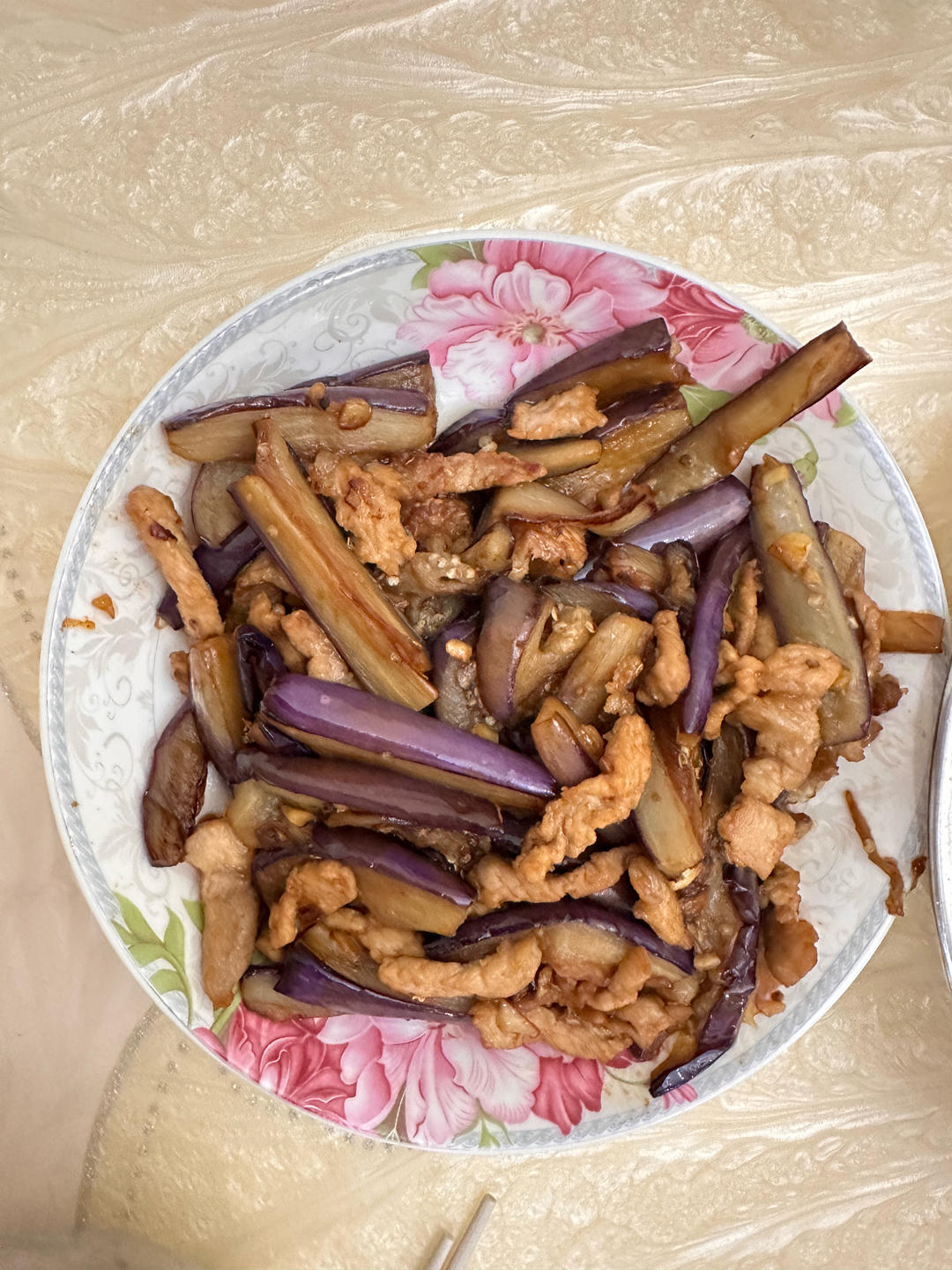 家常菜：茄子炒肉丝（少油保色法）
