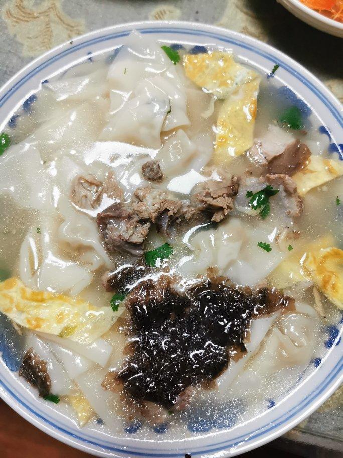 鲜肉小馄饨