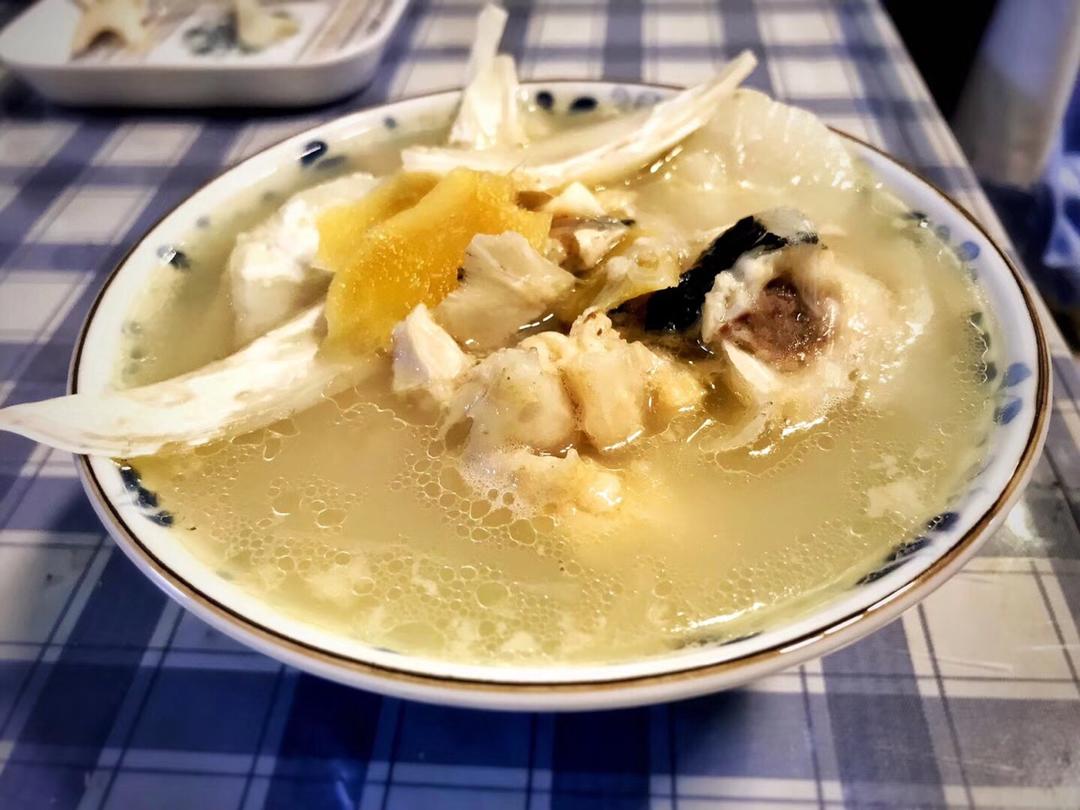 鲫鱼萝卜丝汤