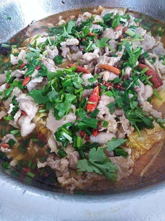厨师长教你：“水煮肉片”的正宗做法，这味道真的很四川