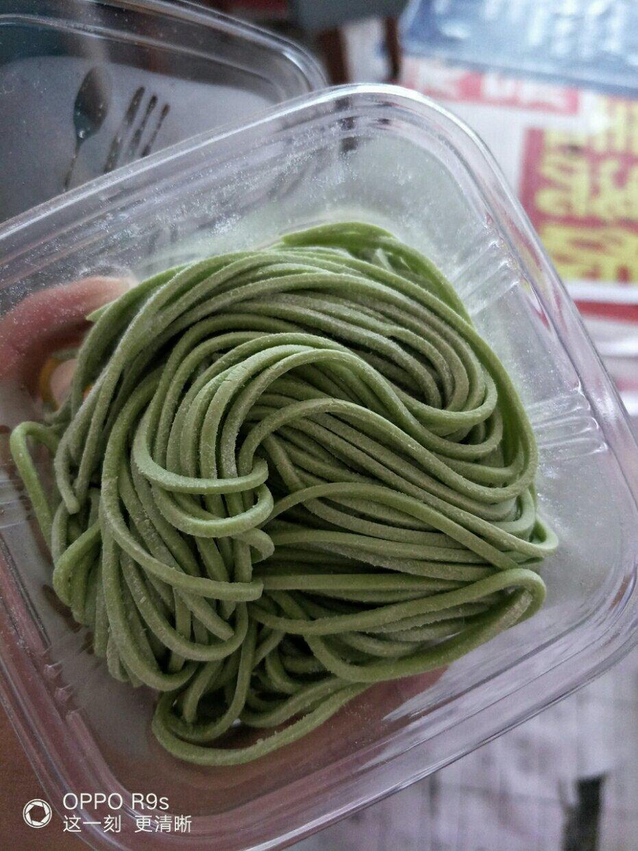 自制彩色手工面条/挂面
