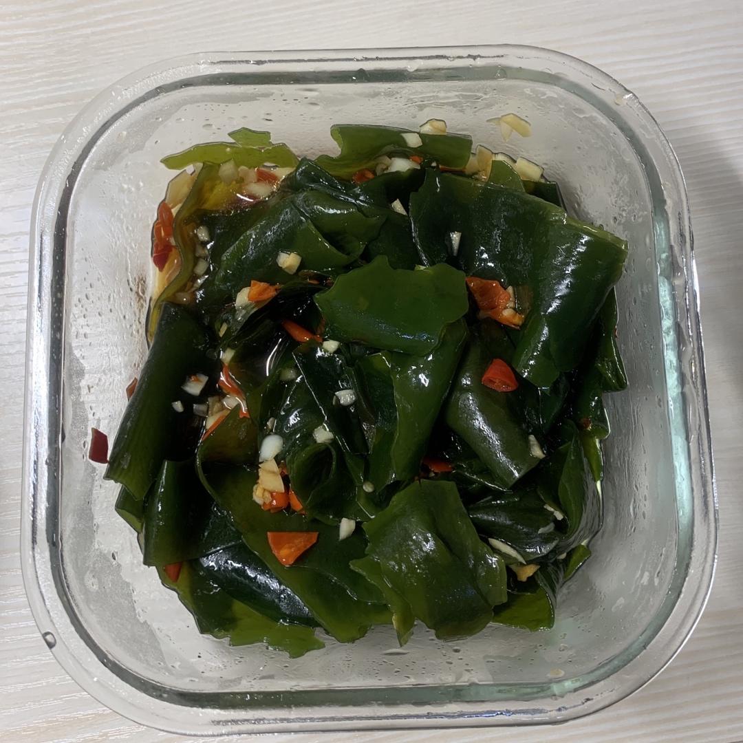 让人上瘾的凉拌裙带菜，连续吃了三天，不带腻的，比海带更好吃