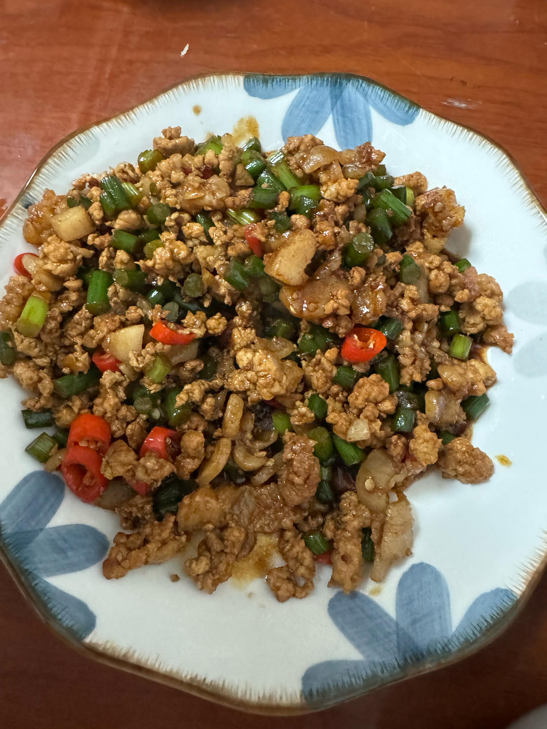 蒜苔炒肉末，三碗米饭都不够吃