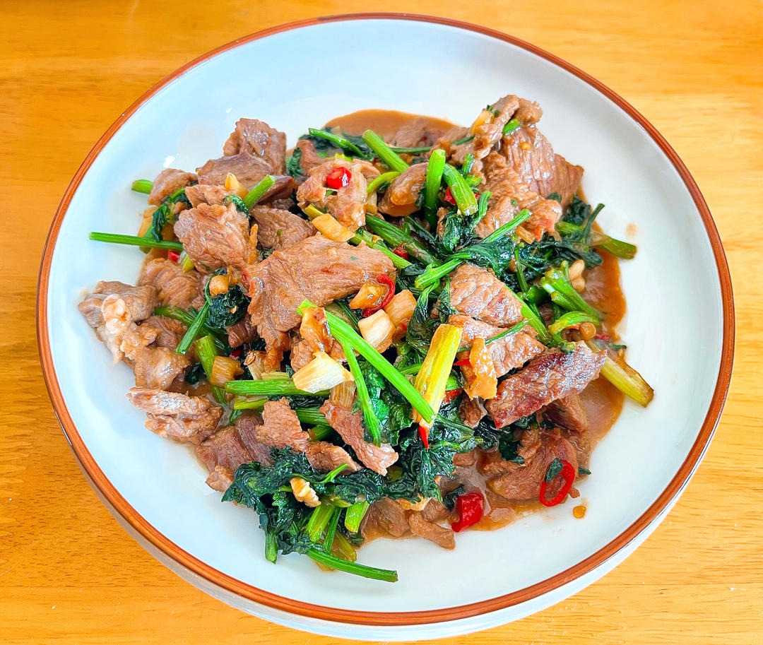 小炒黄牛肉，肉嫩味香！太好吃了简直是米饭杀手！