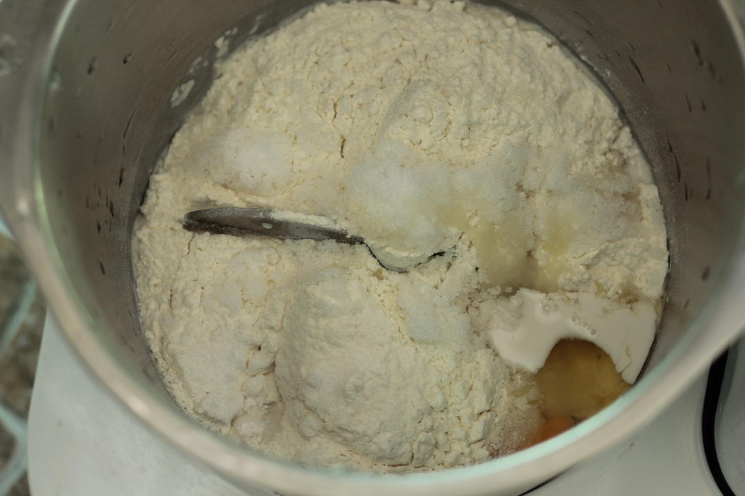 纯奶手撕吐司的做法 步骤1