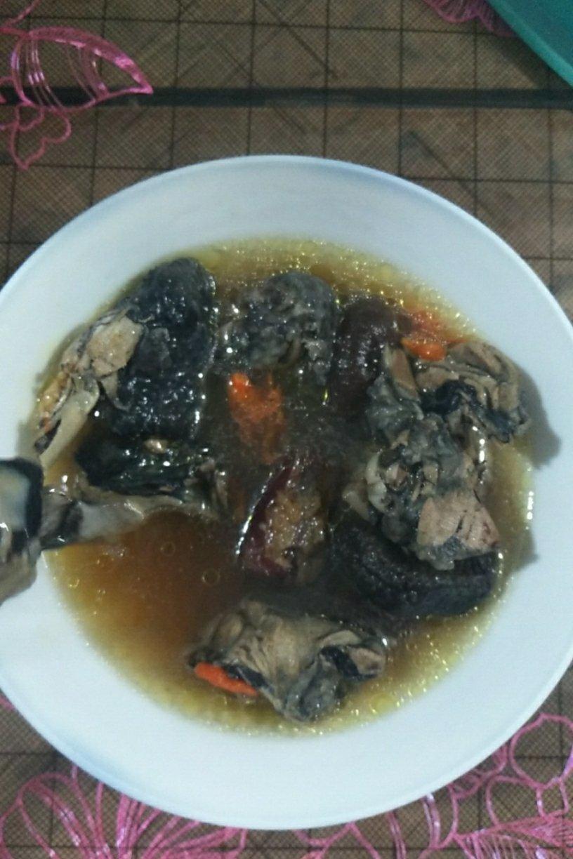 乌骨鸡煲汤