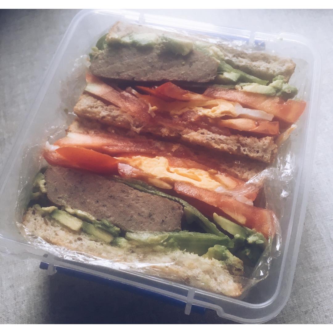 如何做超厚的沼三明治~详细tip！牛油果鸡蛋午餐肉三明治~
