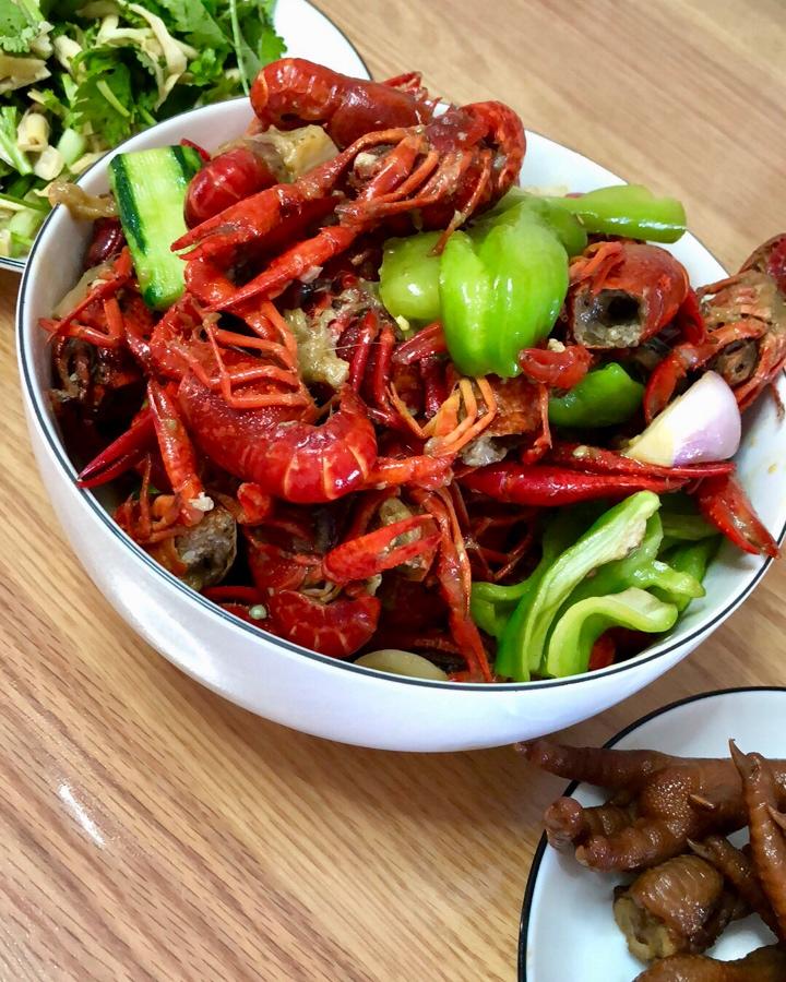 家烧啤酒小龙虾