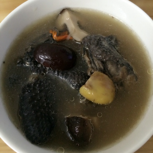 枸杞红枣乌鸡汤