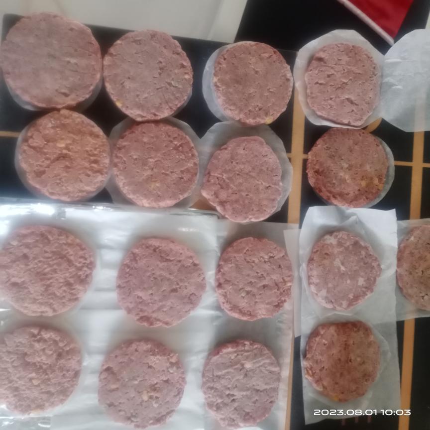 鲜嫩多汁牛肉饼