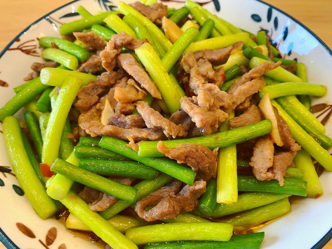 蒜苔炒肉末，三碗米饭都不够吃