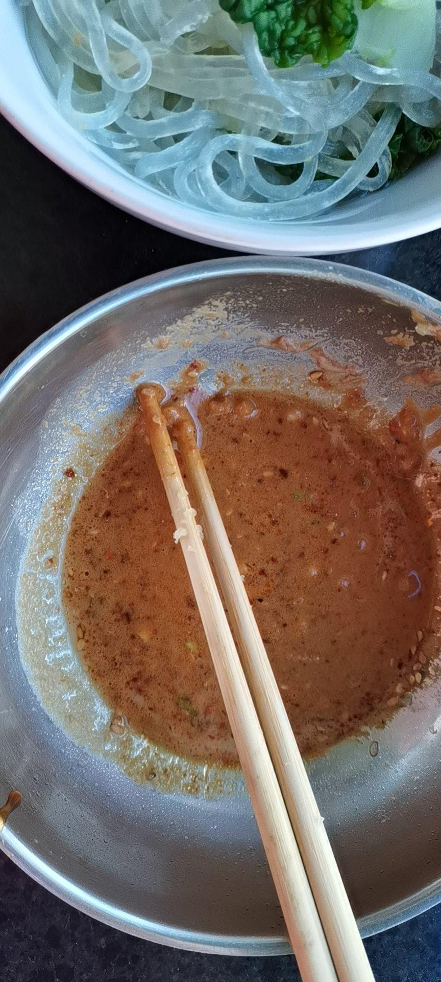 秒杀小夜市的麻酱流汁宽粉