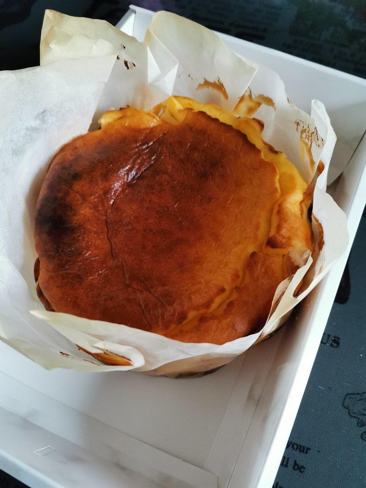 小山进公开食谱-使用大量牛奶，无淡奶油的巴斯克乳酪蛋糕