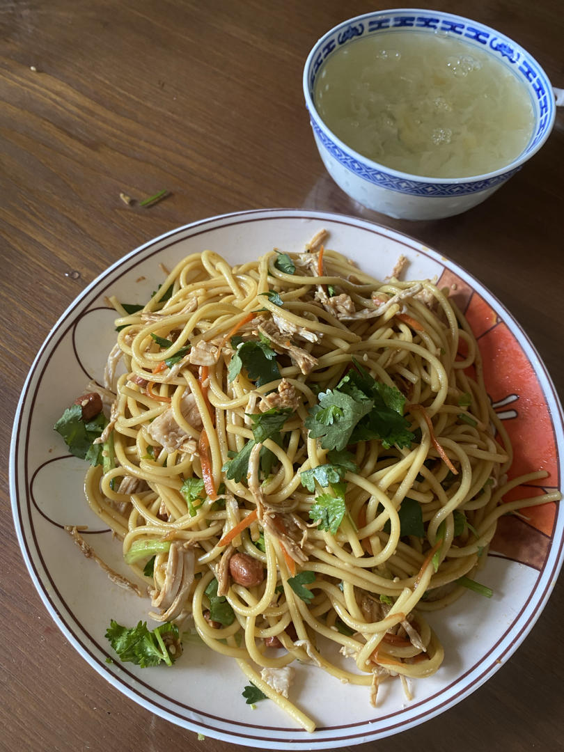 简单凉拌面只要五分钟，美食的快乐你值得～