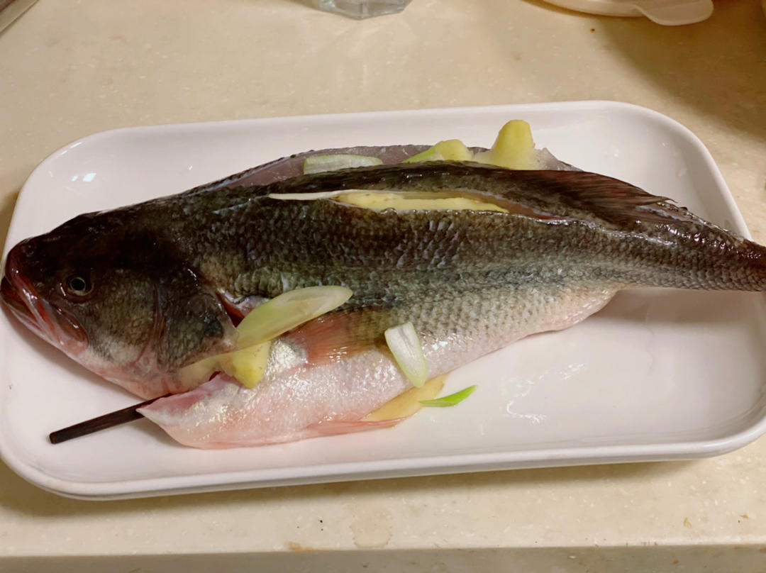 腊肠虾仁双拼烧麦【5-6月北鼎蒸炖锅食谱】