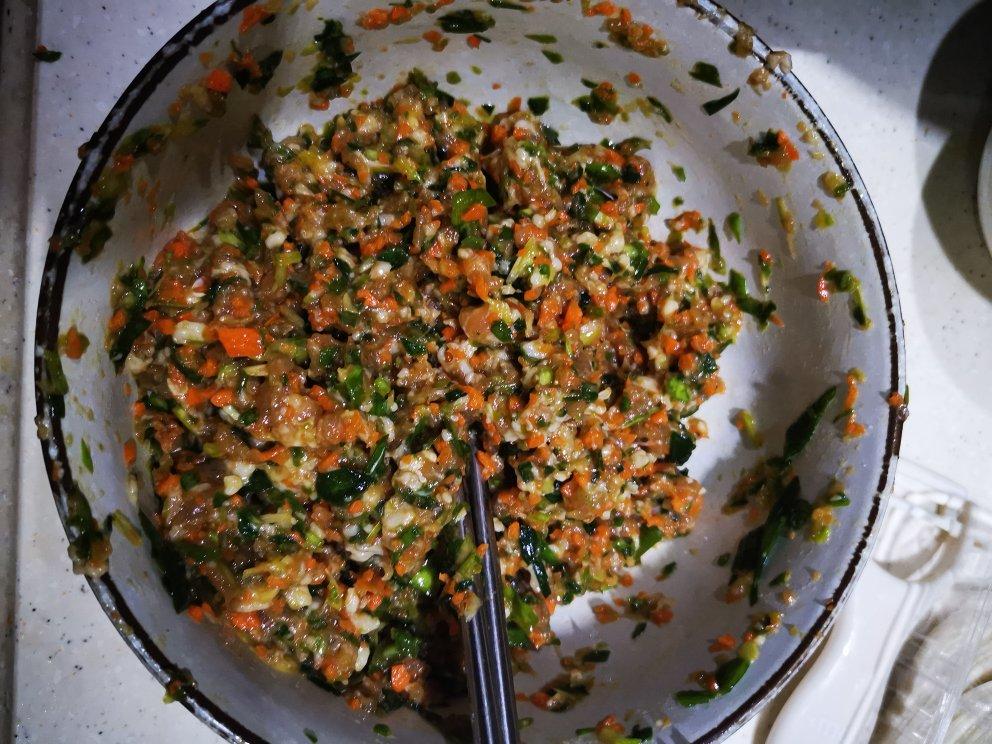 韭菜胡萝卜猪肉饺子