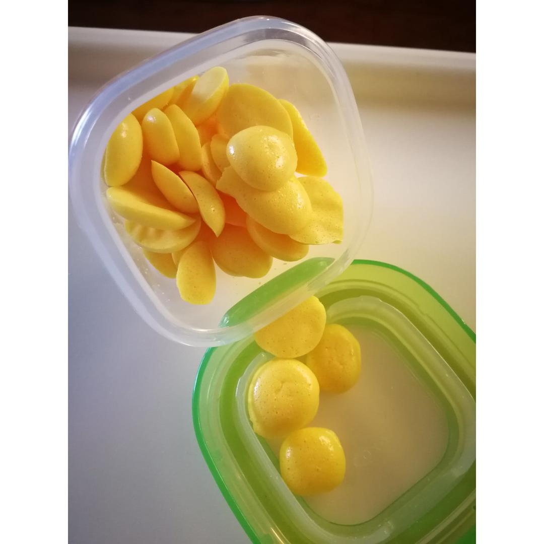 入口即化的无添加蛋黄溶豆