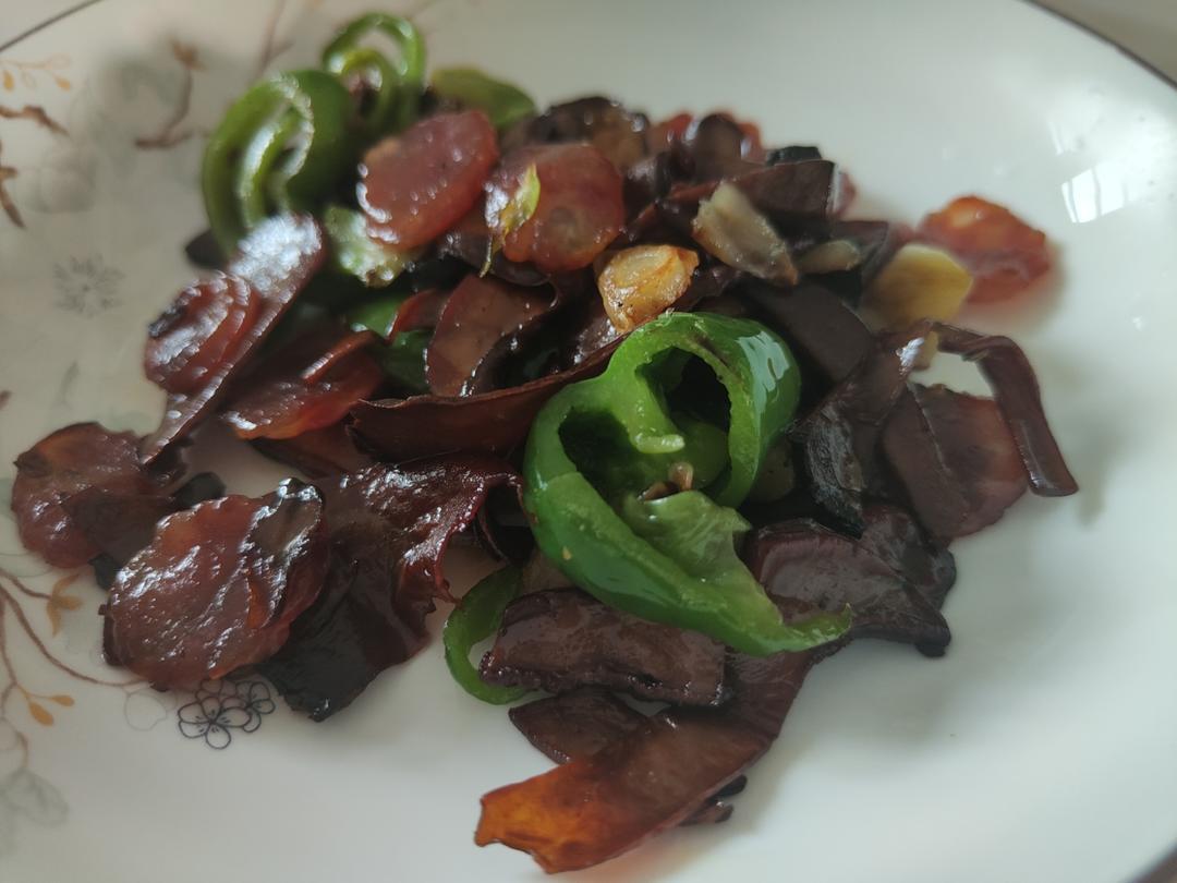 爆炒牛肝菌