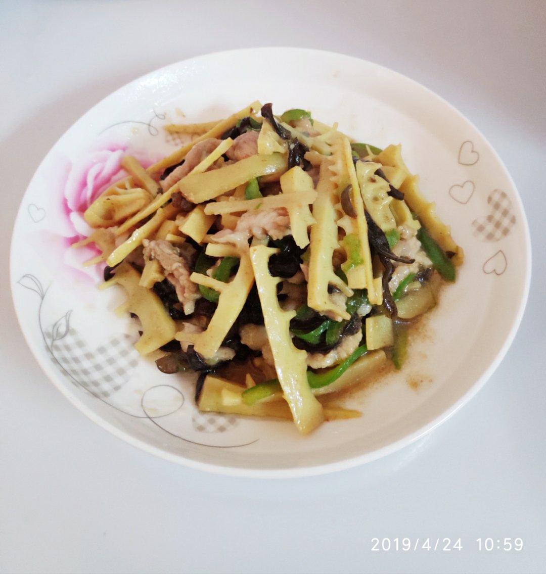 冬笋木耳炒肉丝