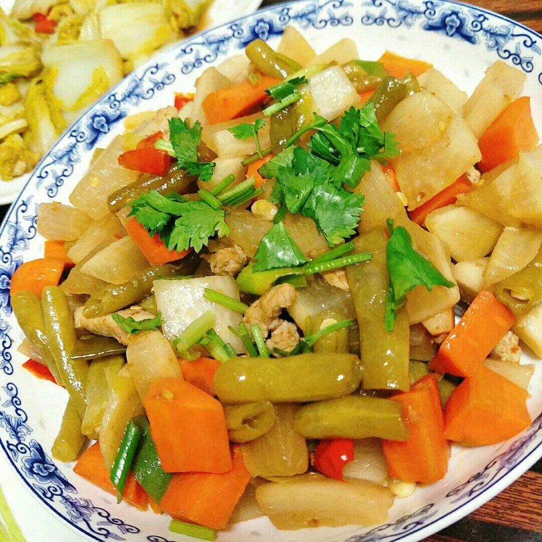 五花肉炒四川泡菜