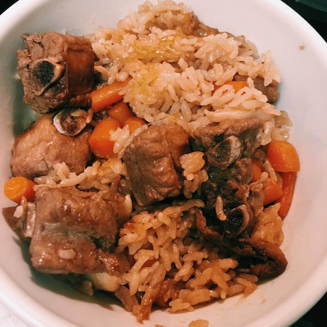 喷香排骨焖饭（爆好吃）