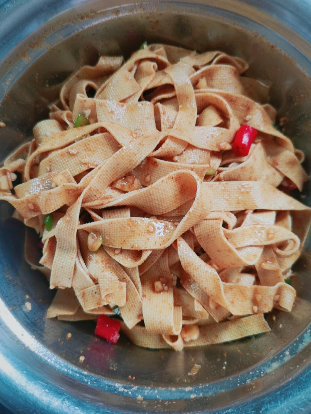 零失败‼️比辣条还好吃百倍〰️香辣豆皮