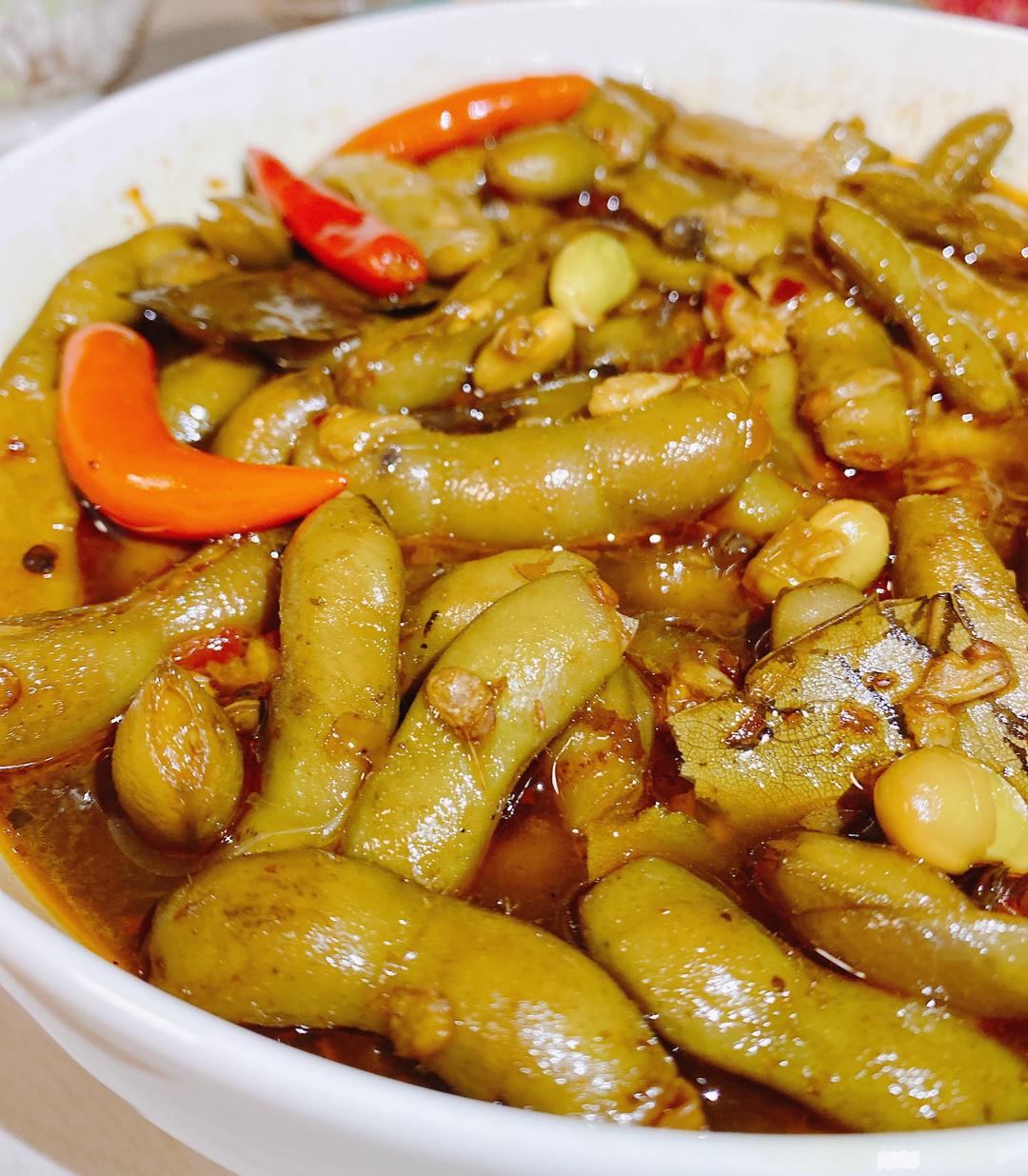 馋哭隔壁小孩的麻辣毛豆的做法