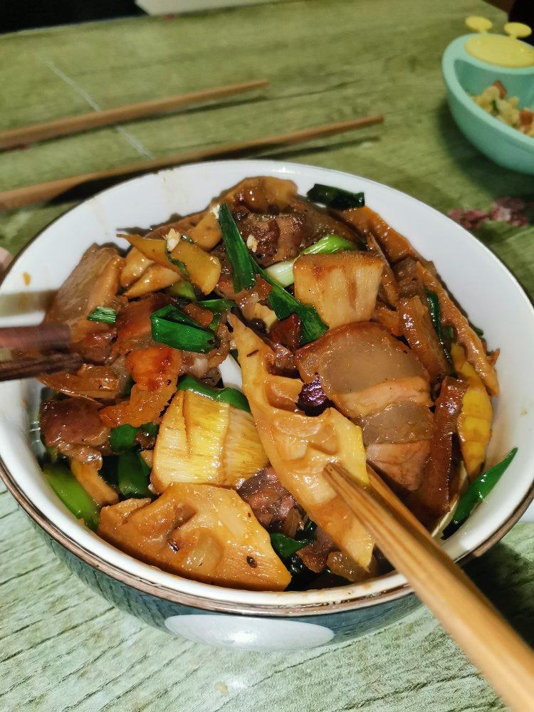 春季时令下饭菜/春笋炒前腿肉【松下分体式饭煲】