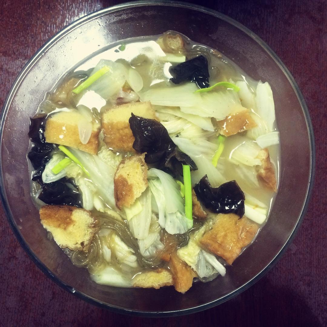 冬季家常菜：白菜炖豆腐