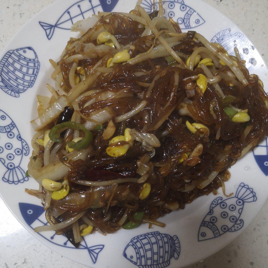 黄豆芽炒粉条