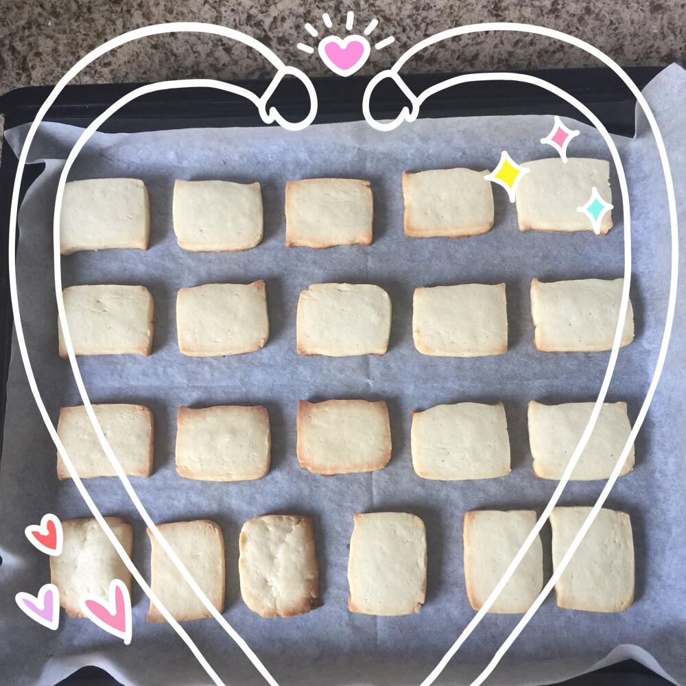 极简风炼奶小饼干
