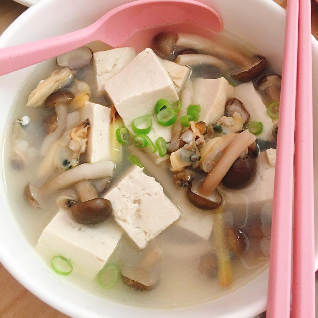 牡蛎豆腐蘑菇汤