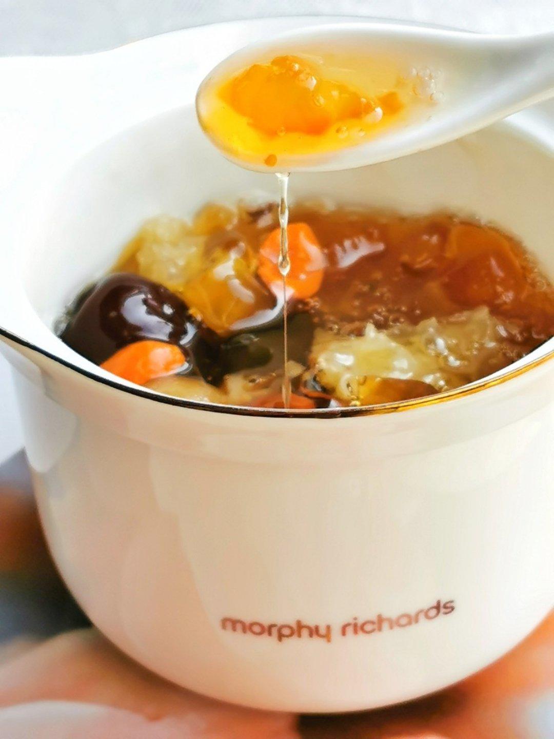 摩飞极速蒸锅食谱～桃胶丑耳桂圆红枣羹