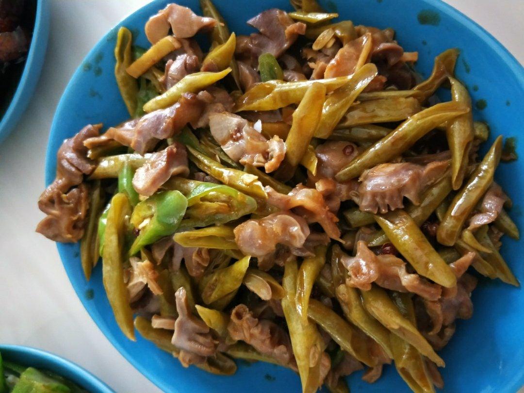 家常快手小炒鸡胗