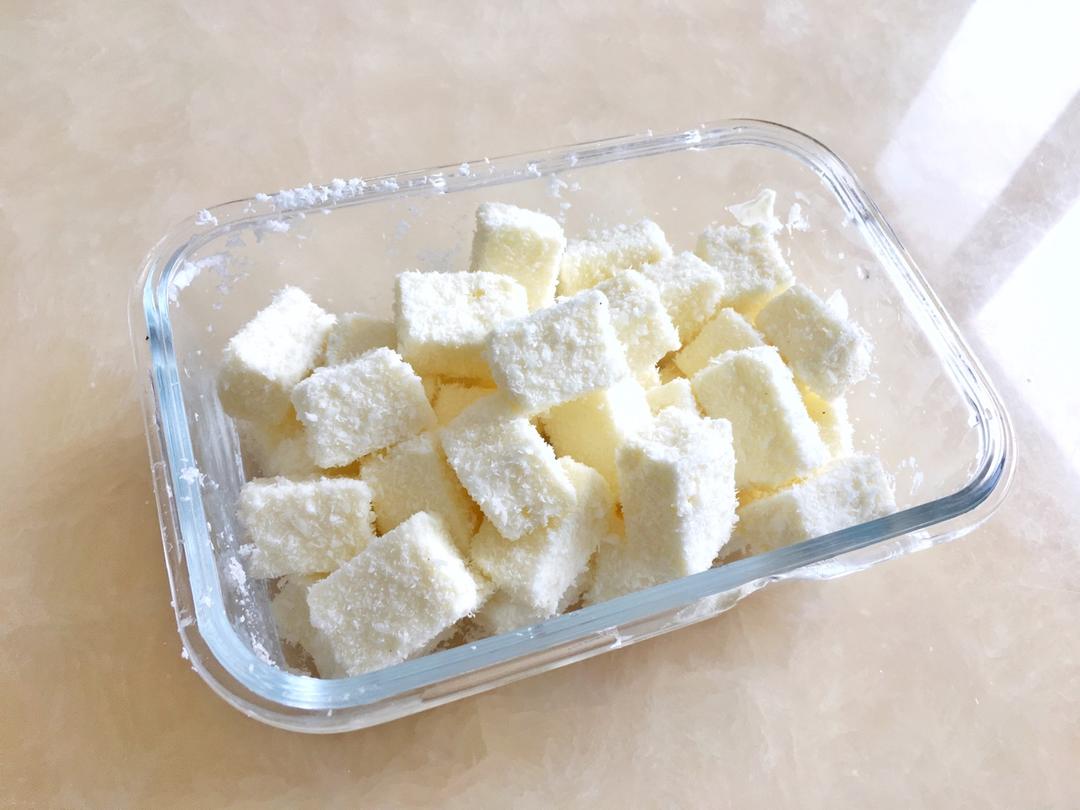 完胜85度C牛奶椰丝小方