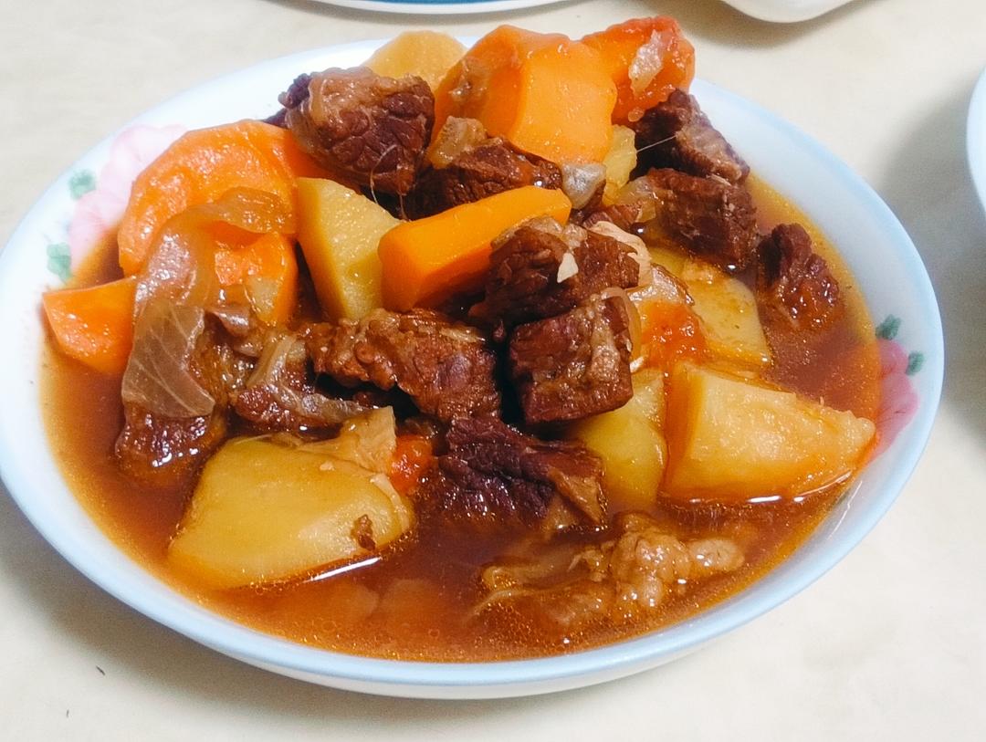 红烧牛肉土豆 （独家秘制）