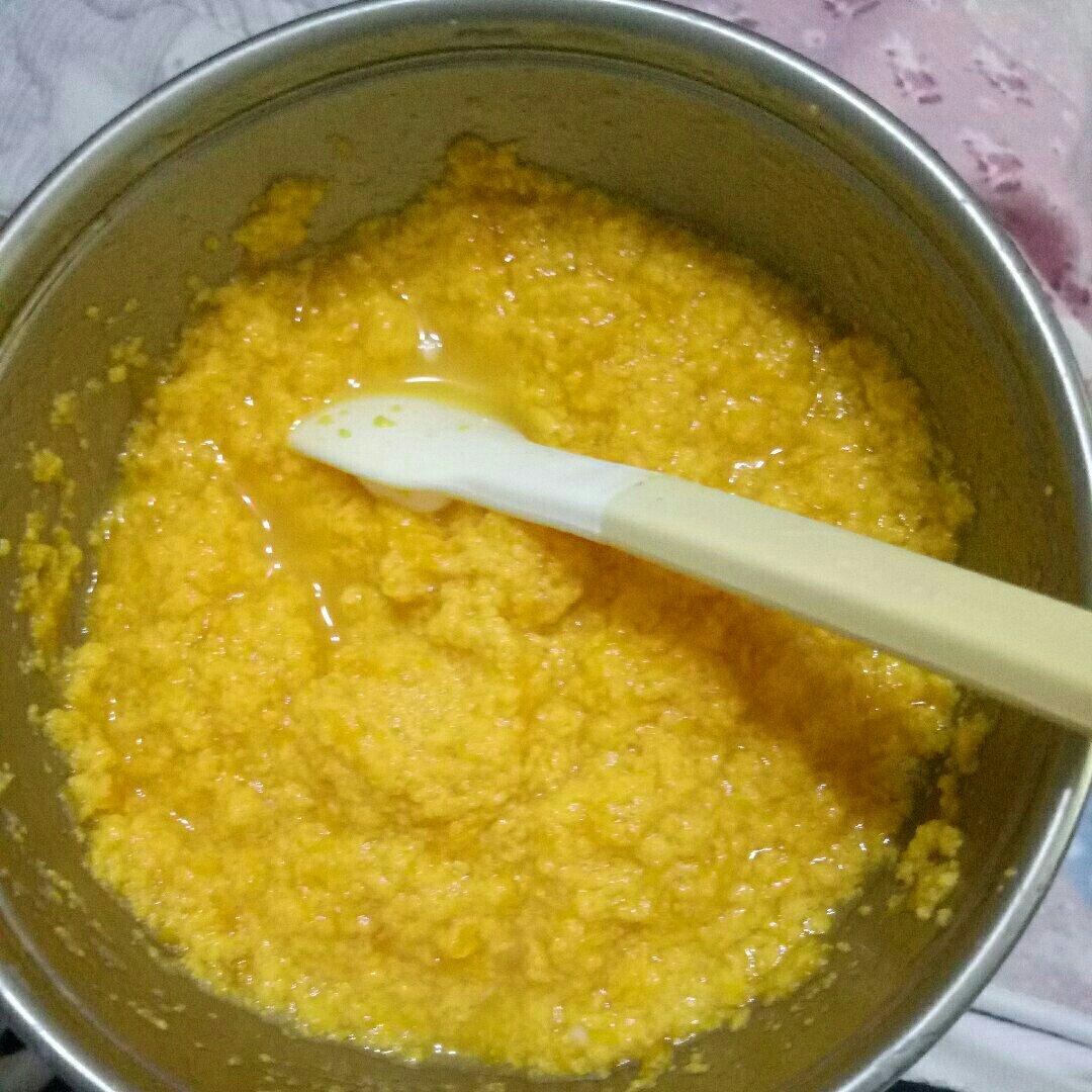 6月龄宝宝辅食-南瓜蛋黄布丁