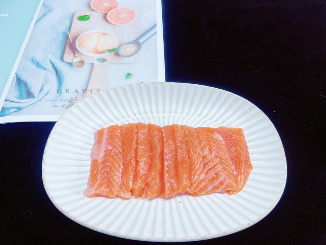 从嫌弃到喜欢的三文鱼🤭