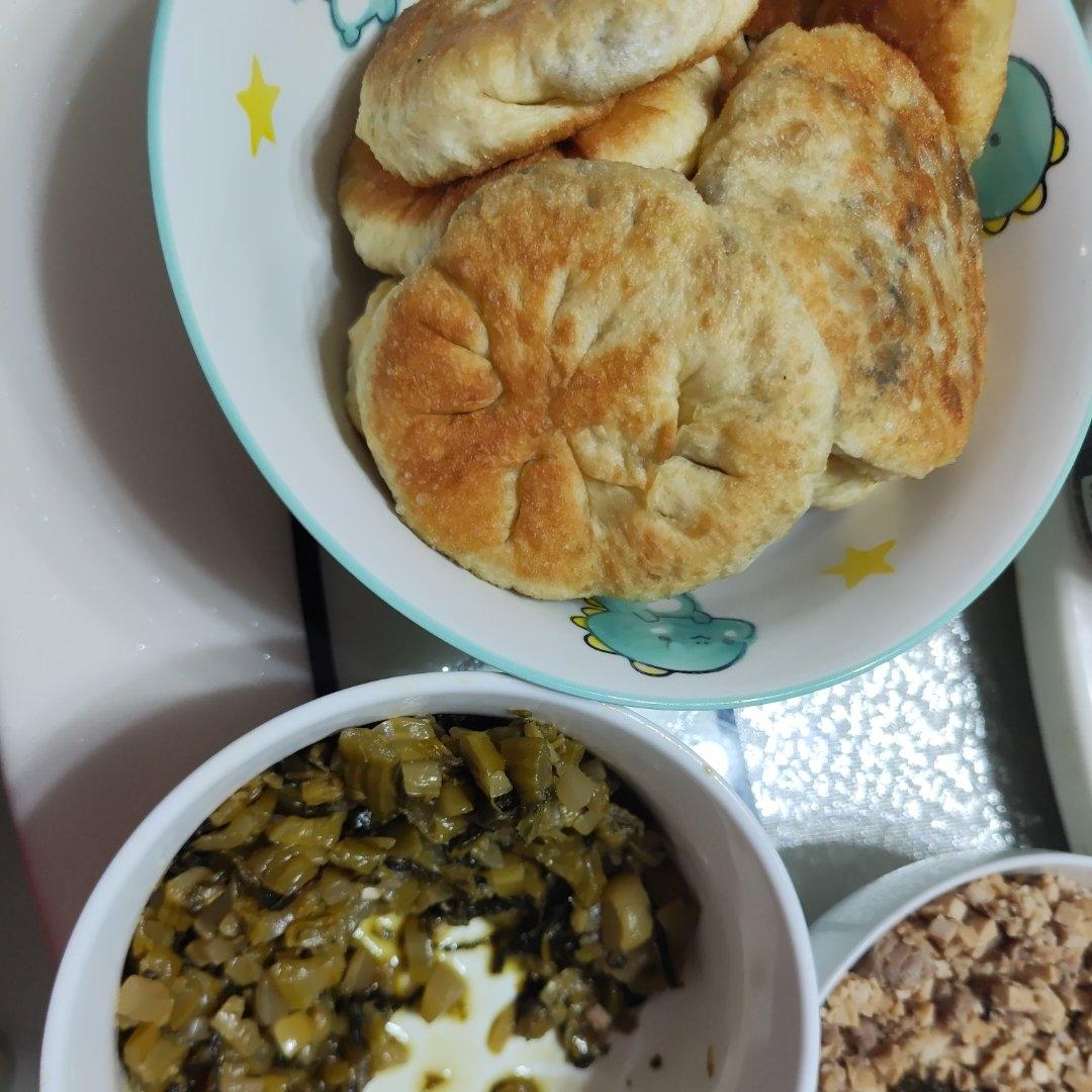 简单又好吃的咸菜饼