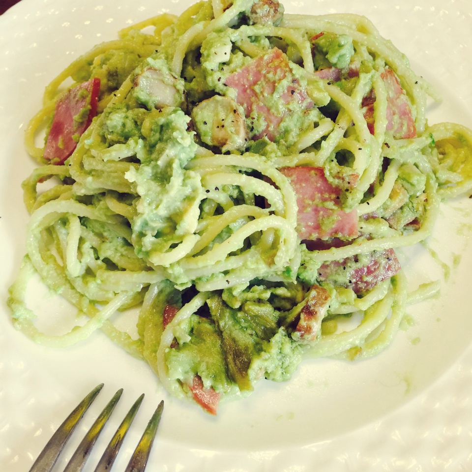 小清新牛油果火腿意面