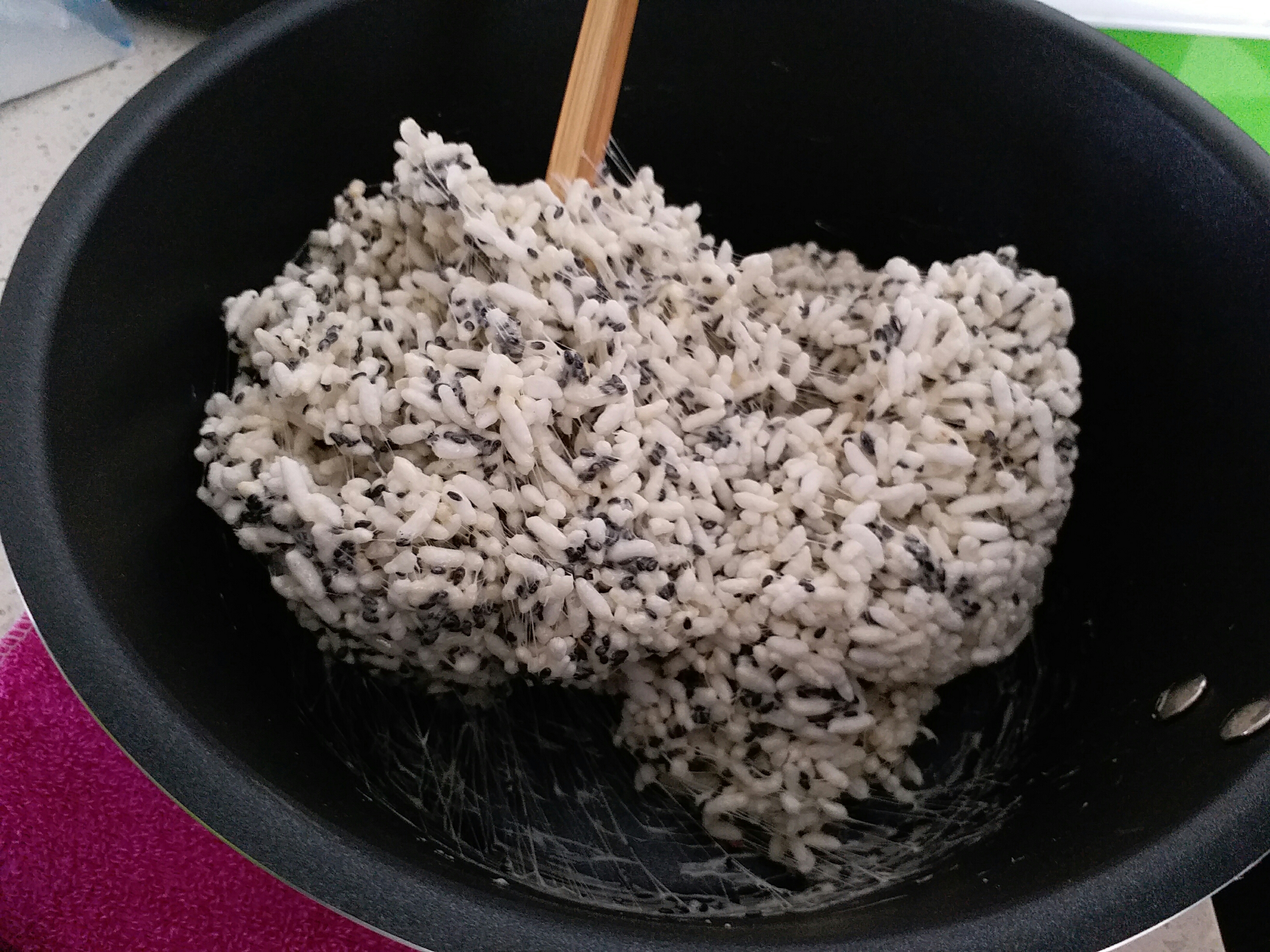 米花糖的做法 步骤3