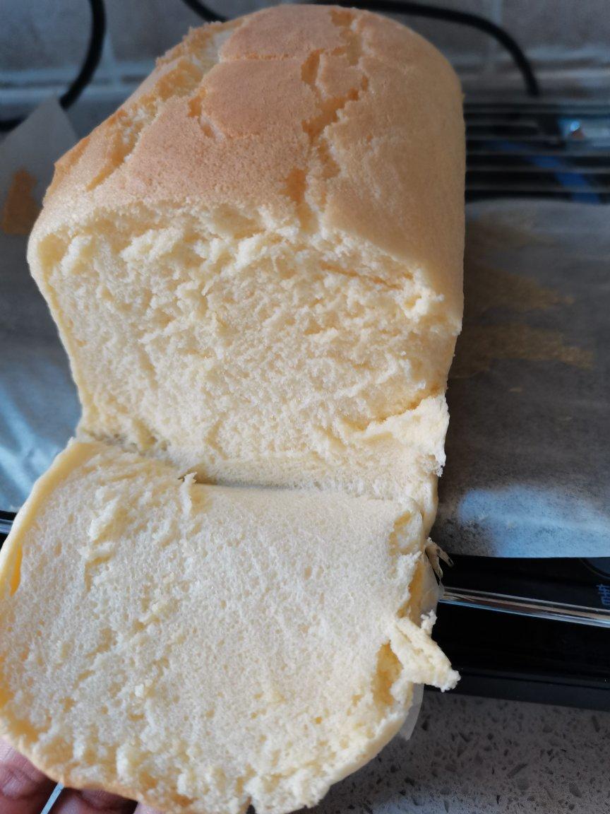 堪比柯基屁股
爆浆芝士🧀古早蛋糕