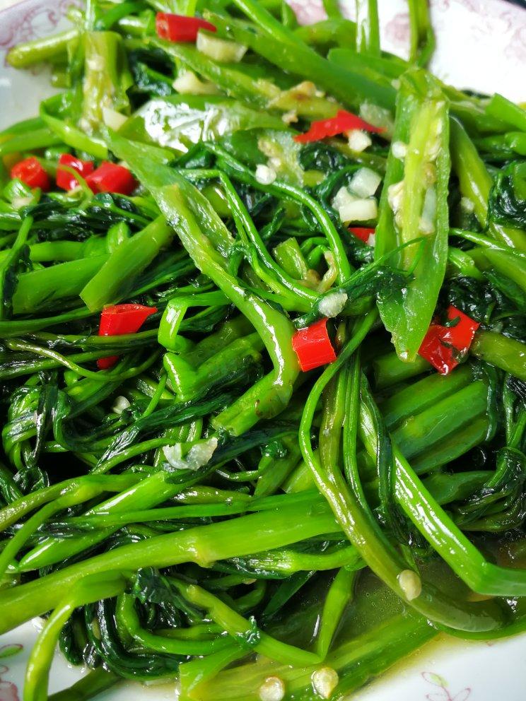 乡下人66做的炝炒空心菜(不黑的秘密)