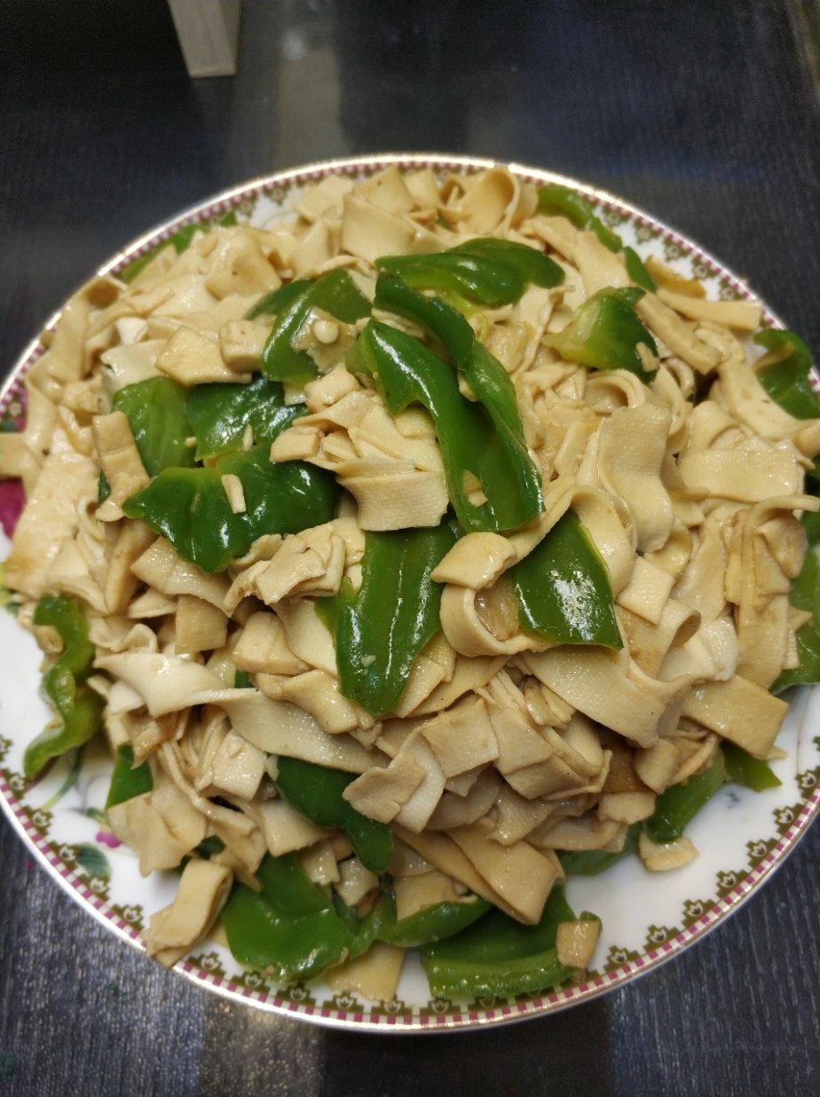 豆腐皮炒青椒