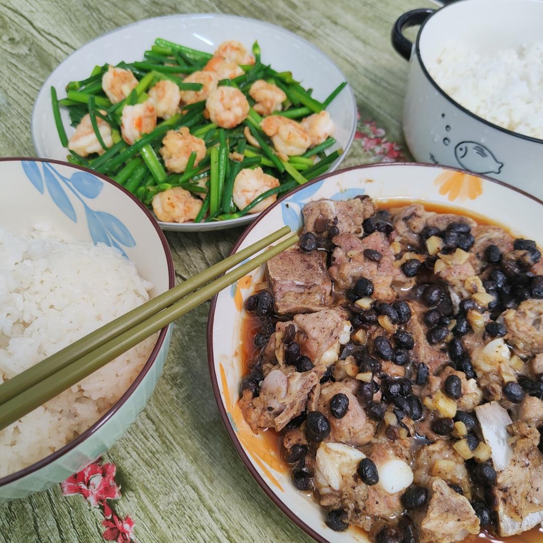 一口下去骨肉分离的豉汁蒸排骨（简单三步骤）
