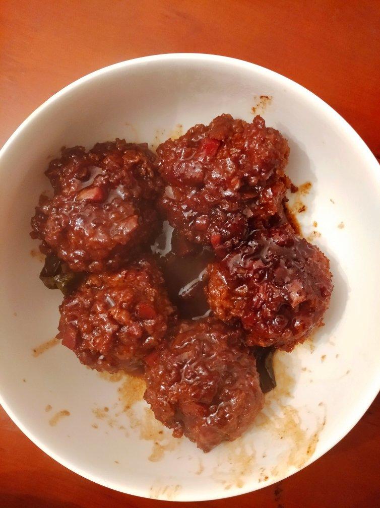 简单的红烧狮子头～拌饭太香了